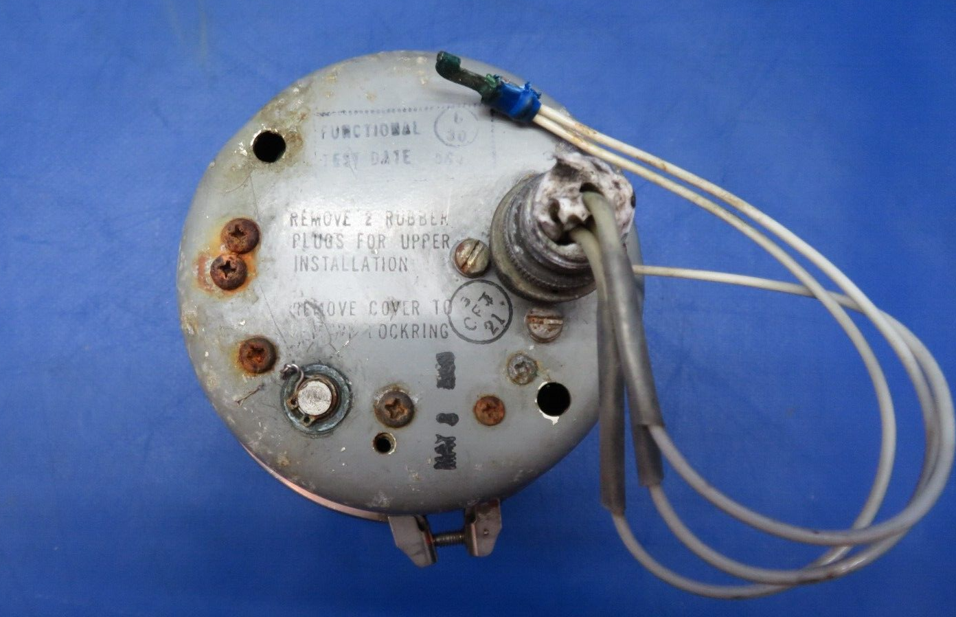Cessna 401 Anti-Collision Beacon Assembly P/N C621002-0105 FOR PARTS (0523-210)