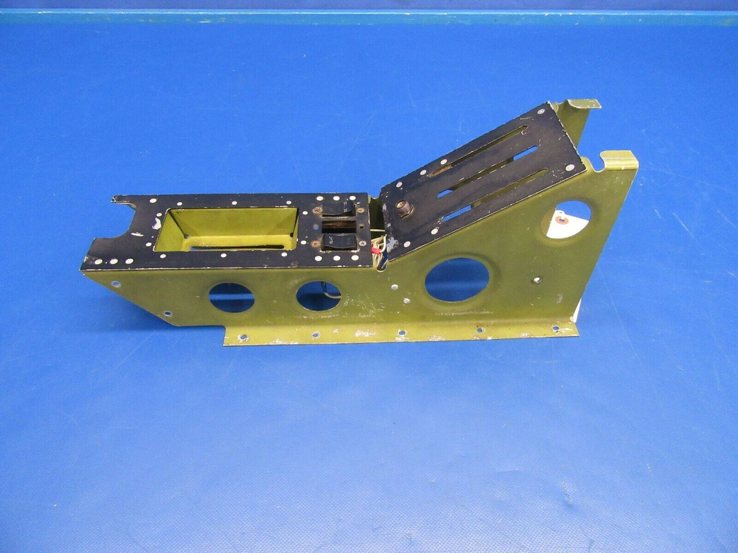 Piper PA-34-200T Heater Control Bracket P/N 78381-00, 78381-000 (1119-406)
