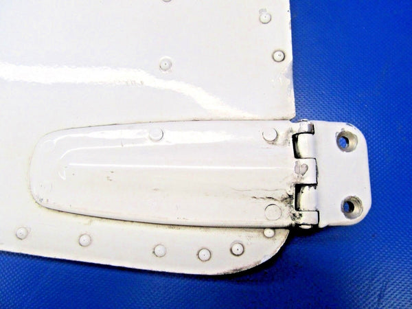 1975 Cessna 150 Cabin Door RH w/ Hinges & Door Latch P/N 0417008-206 (0918-58)