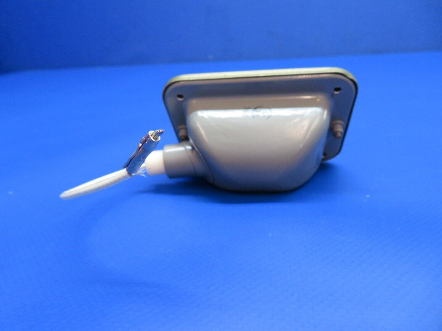 Bellanca 17-30 Viking Grimes Interior Light 13 V P/N B-3550-93 (0922-590)