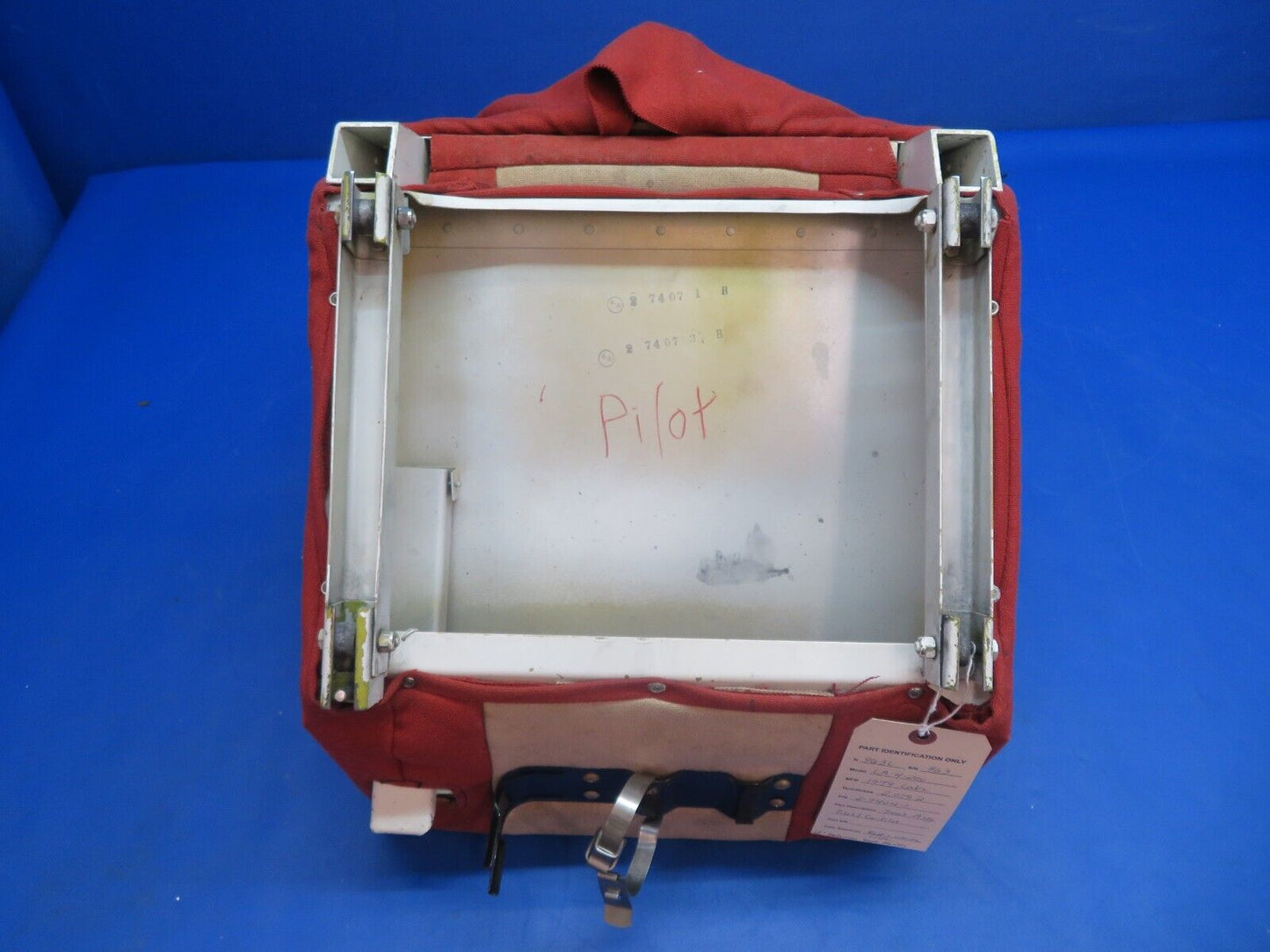 Lake LA-4-200 Seat Assy Pilot / Co-Pilot P/N 2-7404-1 (1222-915)