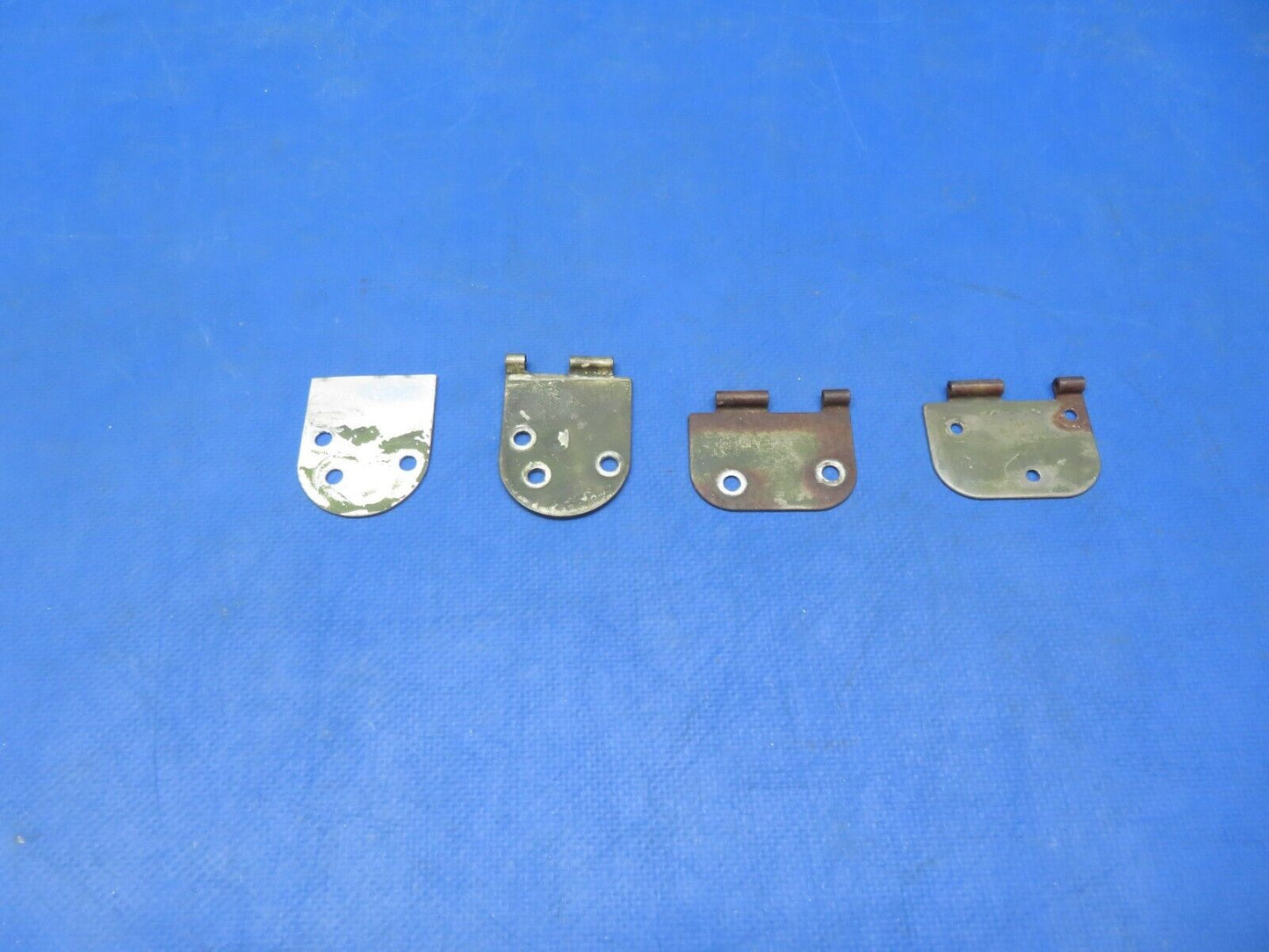 Cessna 172 / 172I LH Cabin Door LWR Hinge, Upper Outer Half 0511237-1 (0923-630)