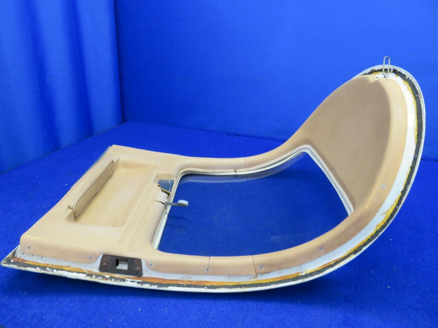 Piper PA-38 Tomahawk Cabin Door RH P/N 77500-13, 77500-013 (0322-468)