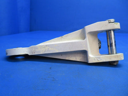 Piper Aerostar 602P Member Assy Nose Gear Drag Brace P/N 450563-01 (0123-639)