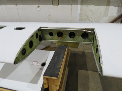 1978 Piper PA-34-200T Seneca LH Wing P/N 37093-03 (0423-104)