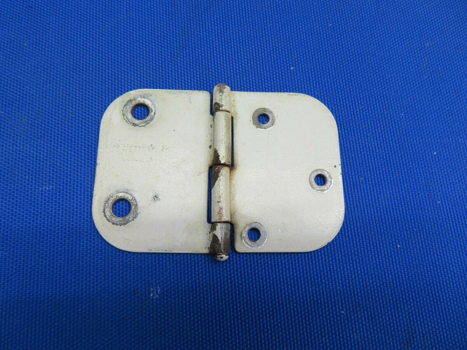 Cessna 172M Lower Door Hinge w / Original Pins P/N 0511280-3 (0820-496)