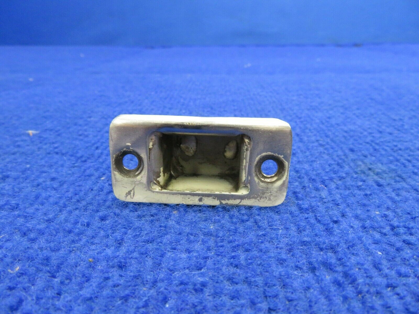Beech 58 Baron Support Cabin Door Latch Upper P/N 35-410456-33 (0322-539)