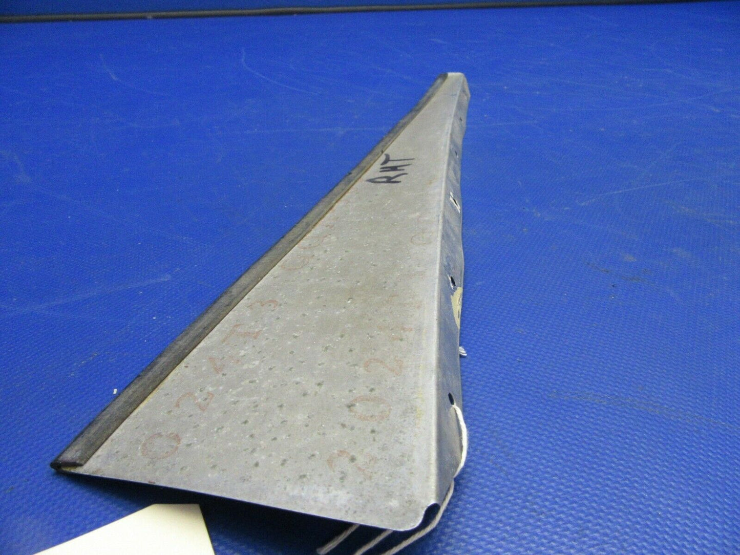 1956 Cessna 182 Stabilizer Seal Upper RH P/N 0732102-8 (0821-632)
