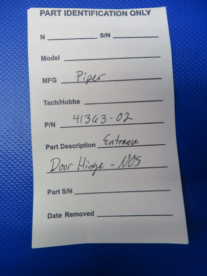 Piper Entrance Door Hinge P/N 41363-02 NOS (1223-199)