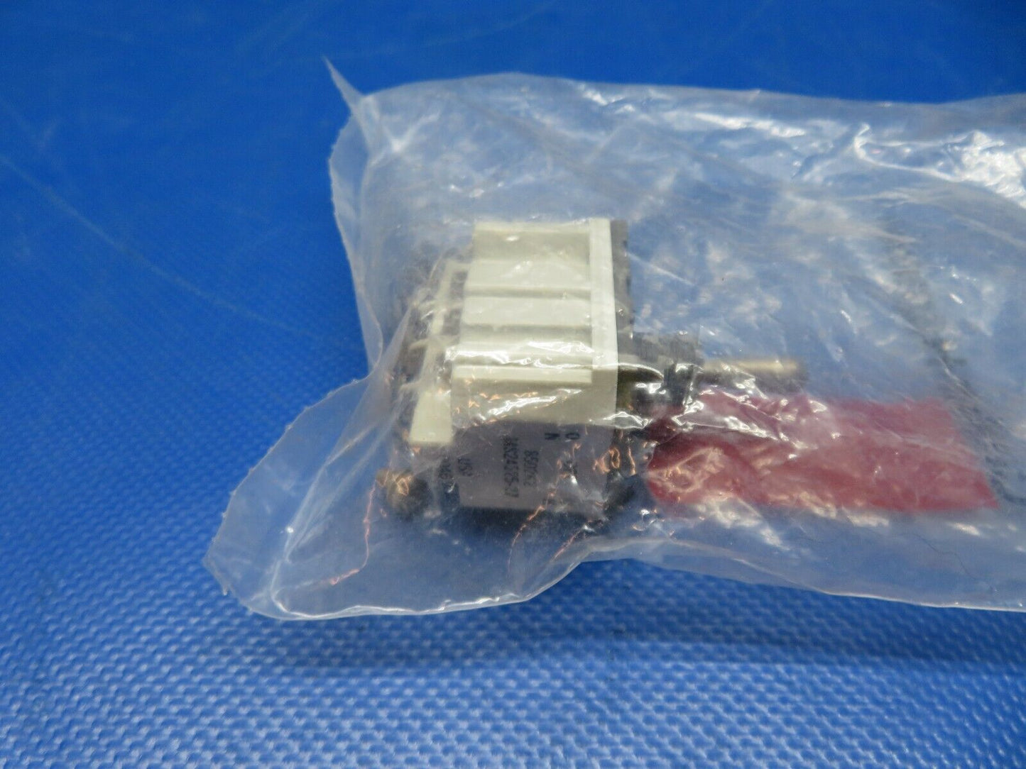 Cutler-Hammer / Eaton Switch Toggle P/N 8502K2 LOT OF 2 NOS (0224-229)