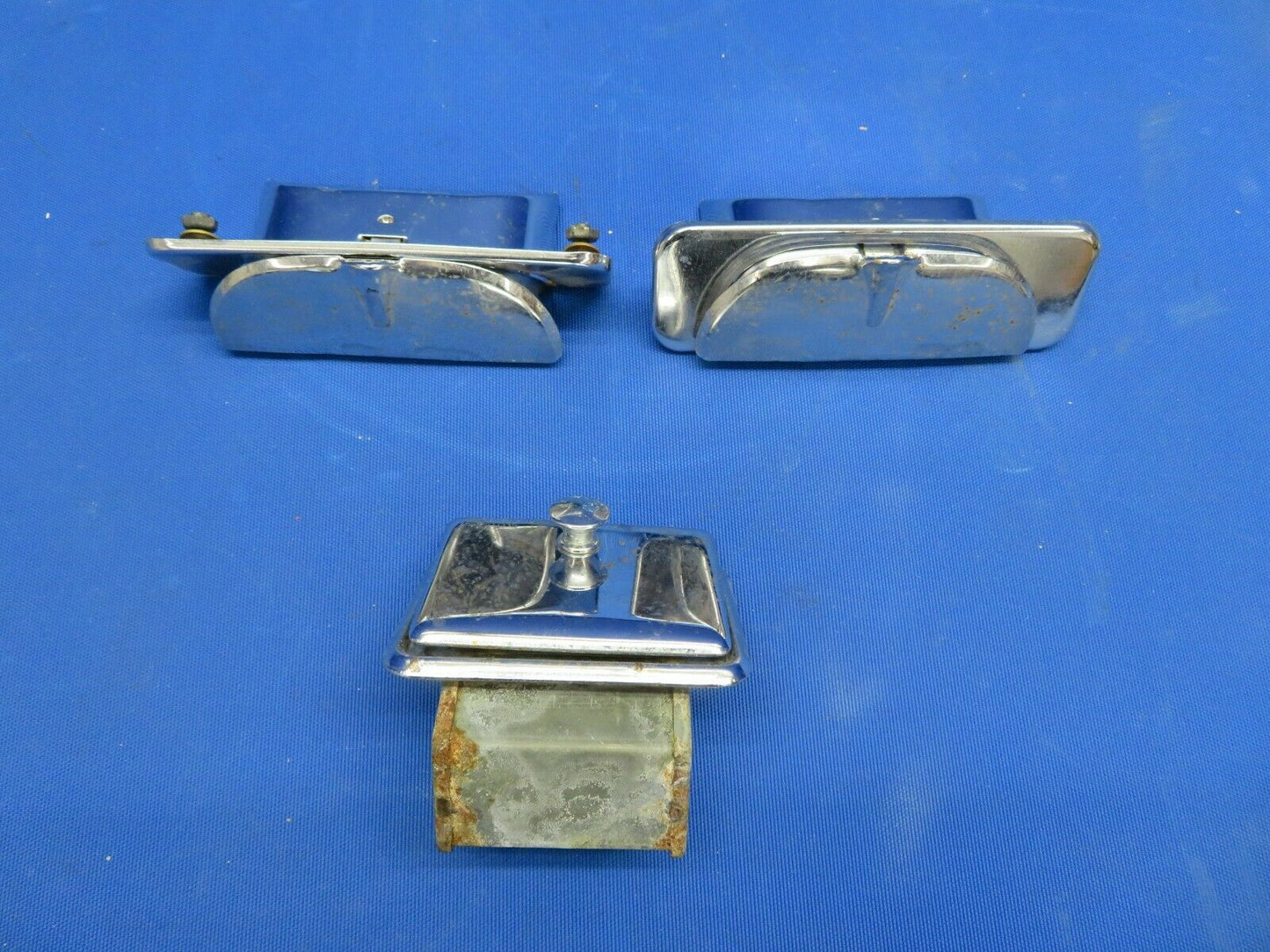 Cessna 210L Ash Trays LOT OF 3 (0820-535)