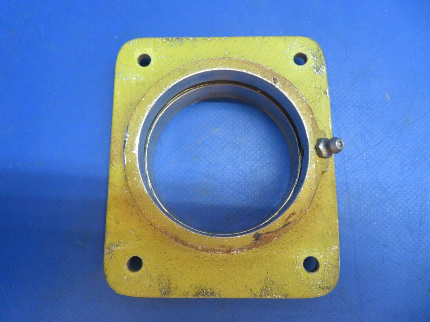 Lake LA-4-200 LH Main Gear Bearing Tube Support P/N 1-1622-15 (1222-902)