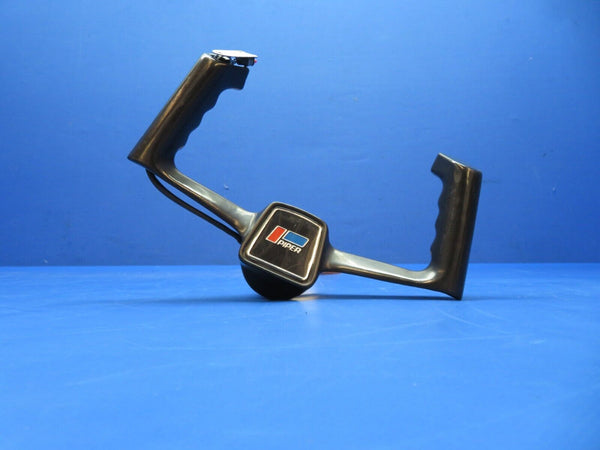 Piper PA-28-236 Co-Pilot Control Wheel Assy P/N 79276-872 (0723-317)