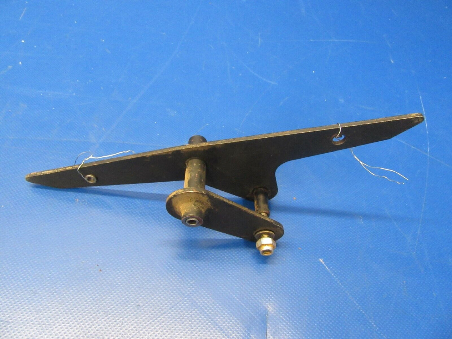 Piper PA-32-300 Cherokee Six Aileron Bellcrank LH 62771-00, 62771-000 (0819-59)