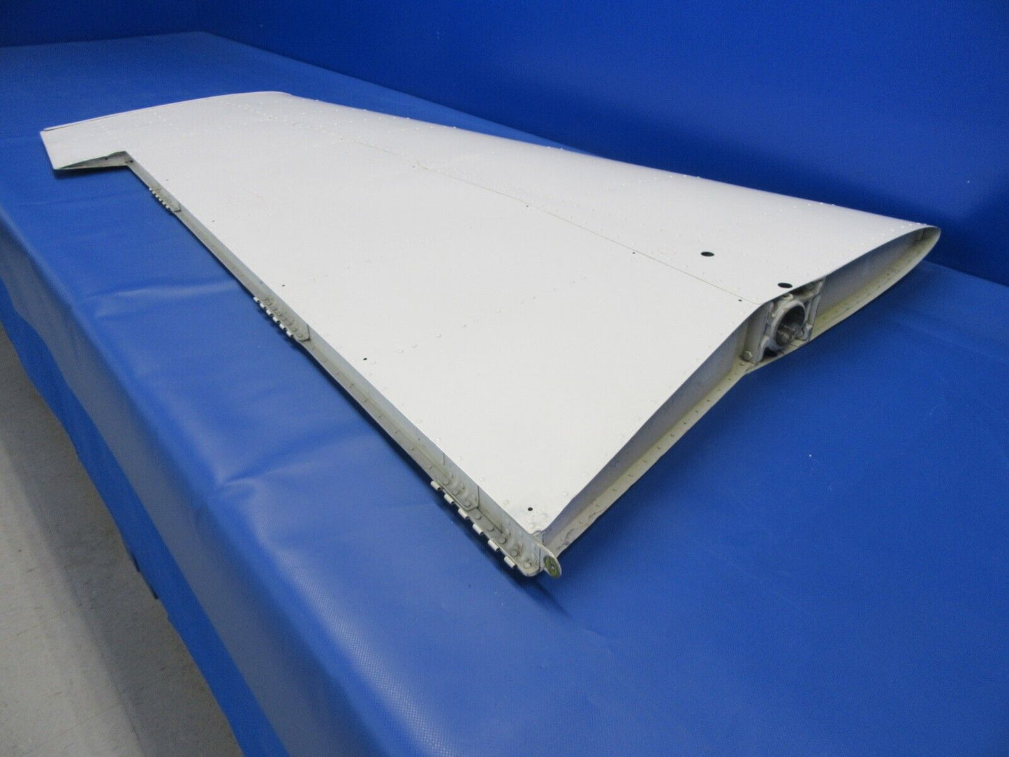 Piper PA-23-250 Aztec RH Stabilator P/N 16800-01 / 16800-001 (0324-07)