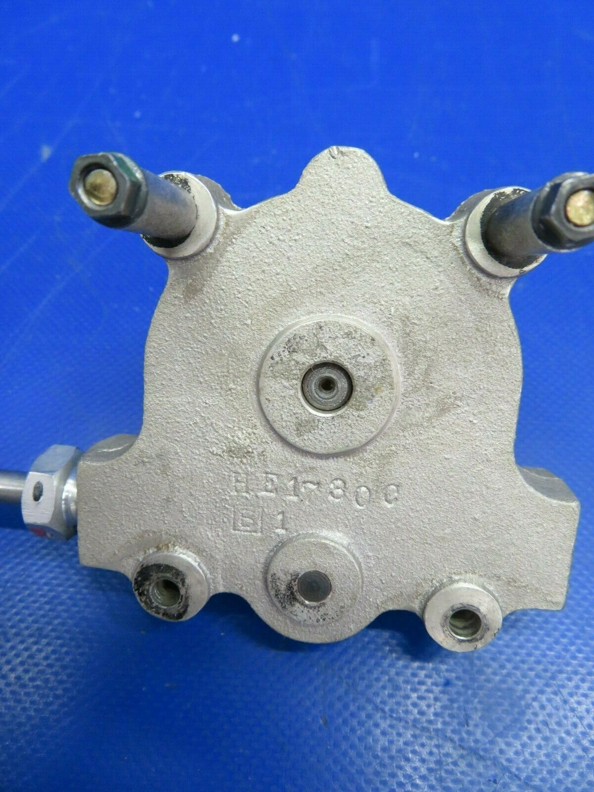Beech Baron 58P Janitrol Fuel Selector Control LH HE7001-7 (0320-463)