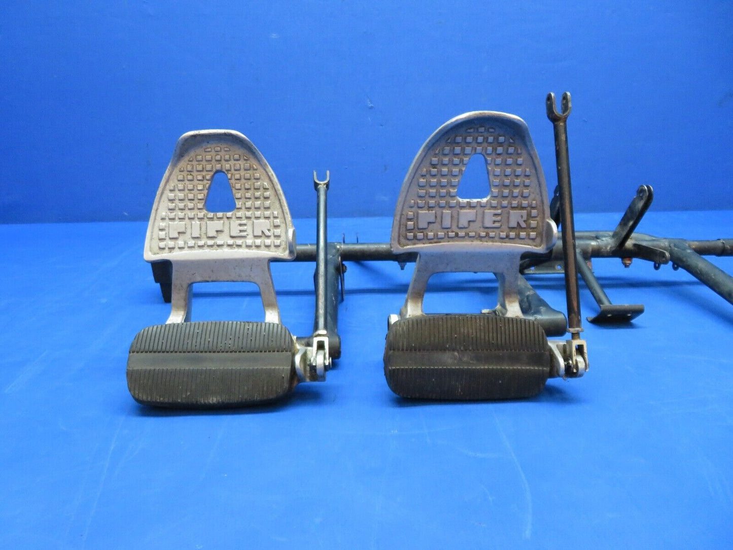 Piper PA-28R-180 Rudder Pedal Assy P/N 67180-03 LH Toe Brake (1123-423)