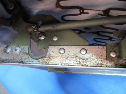 Cessna 401 Co-Pilot's Seat P/N 5014047-4 (0523-10)