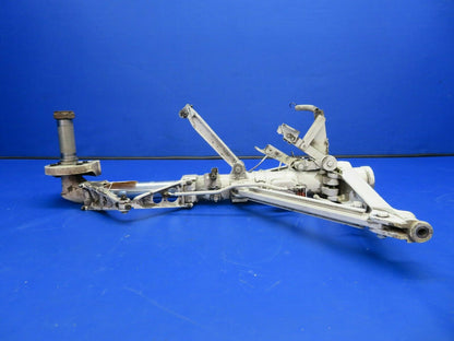 Beech 58 Baron Main Gear Assy LH P/N 95-810002-755 (0521-744)