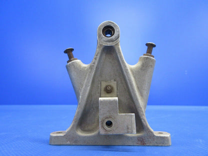 Piper PA23-150 Apache Stabilizer Bracket P/N 17051-00 (0224-1623)