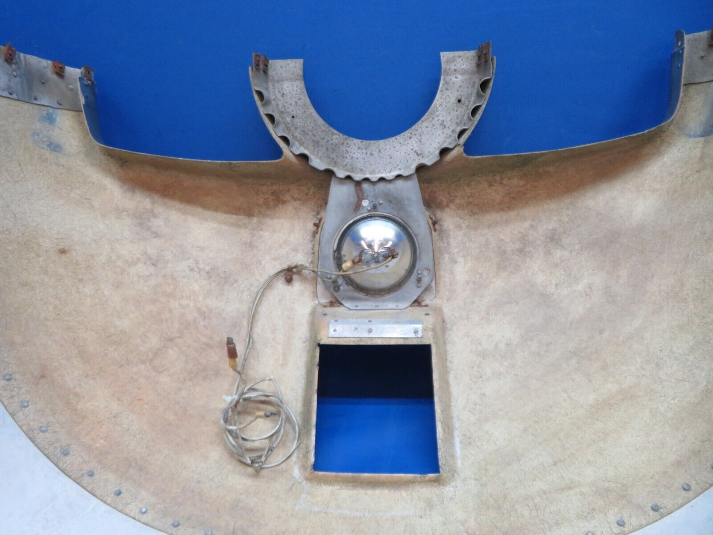 1973 Cessna 150 / 150L LWR Engine Cowl Assy P/N 0452010-201 (0823-512)