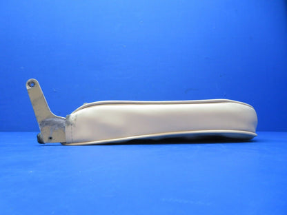 Piper PA-28-140 Rear Seat Assy P/N 65515-05 Cream Vinyl (1123-123)