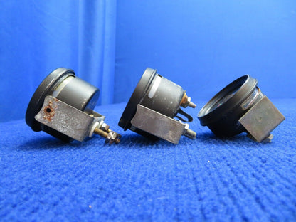 Lake LA-4-200 Turbo Stewart Warner Gauges LOT OF 6 P/N 823697, 823835 (0622-778)