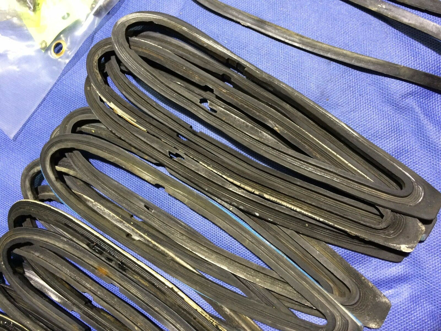 Grimes Rotating Beacon Rubber Gaskets LOT OF 21 (0916-87)