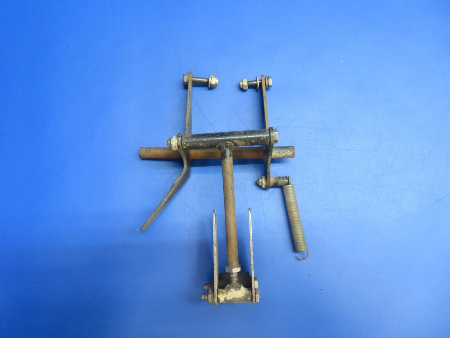 Piper PA-28R-200 Arrow Nose Gear Door Bellcrank Assy P/N 67361-00 (1022-673)