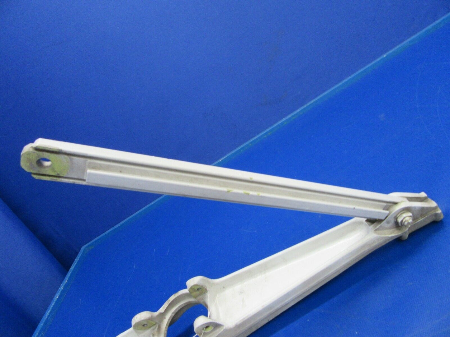 Beech Bonanza A36 Main Gear Brace with FWD & AFT Columns 35-815251-3 (0719-89)