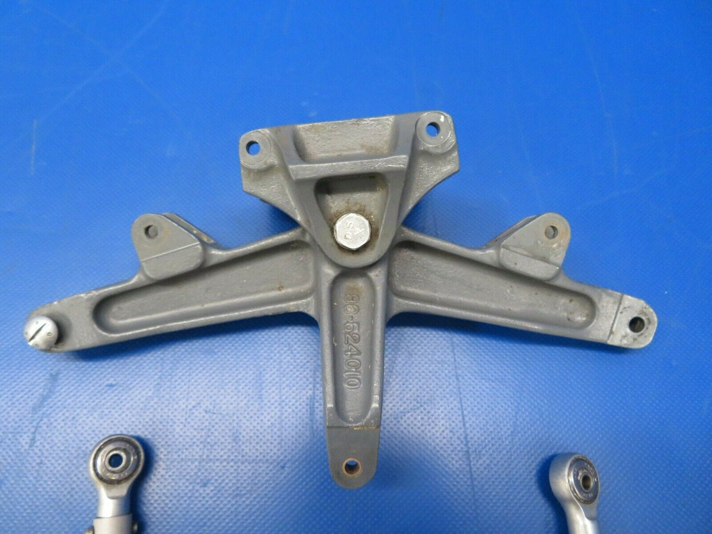 Beech Baron 95-B55 Rudder Bellcrank LH Tube & Bracket P/N 96-524010-1 (0320-104)
