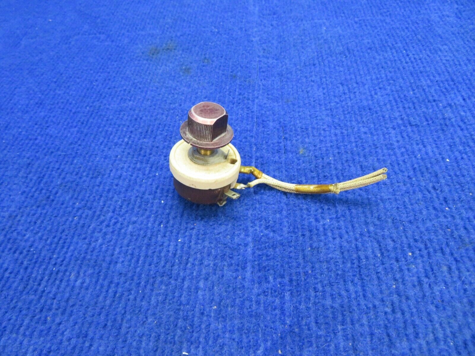 Cessna 310 Ohmite Rheostat Switch P/N H-75-F2-351 (0522-361)