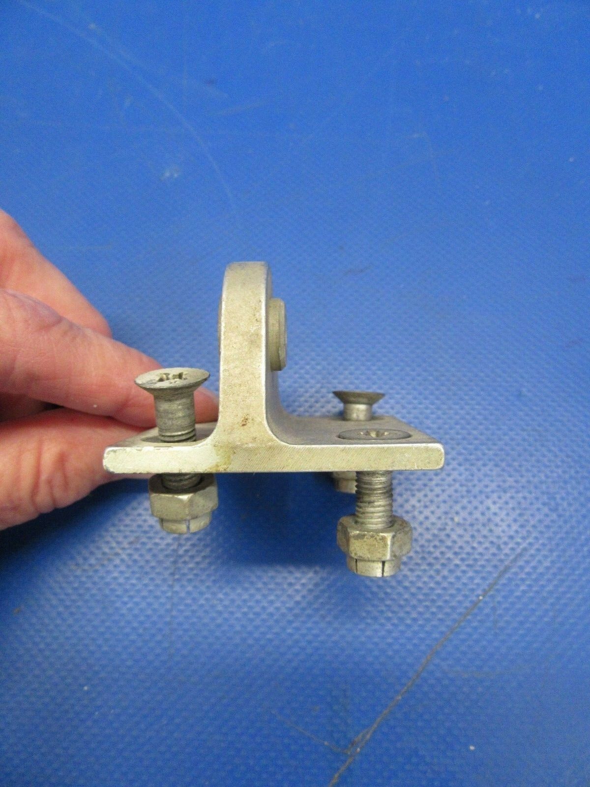 Beech 18 Lug Assy Tie Down P/N 414-181200-63 (0918-255)
