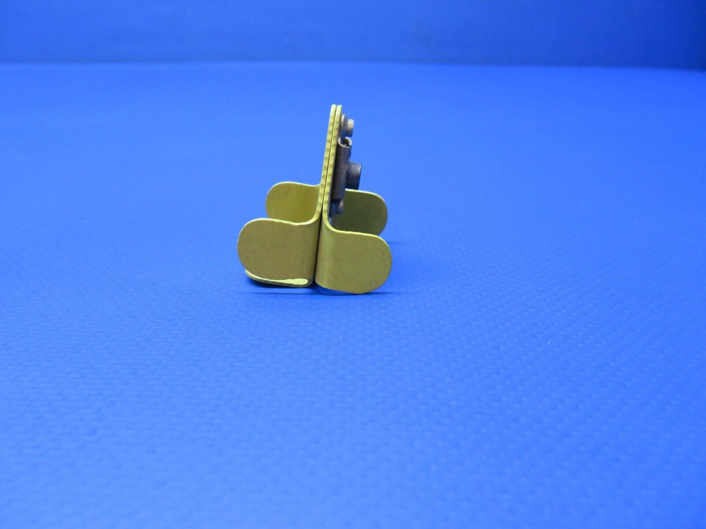 Piper Hinge Bracket Assy P/N 40042-008 NOS (0922-328)