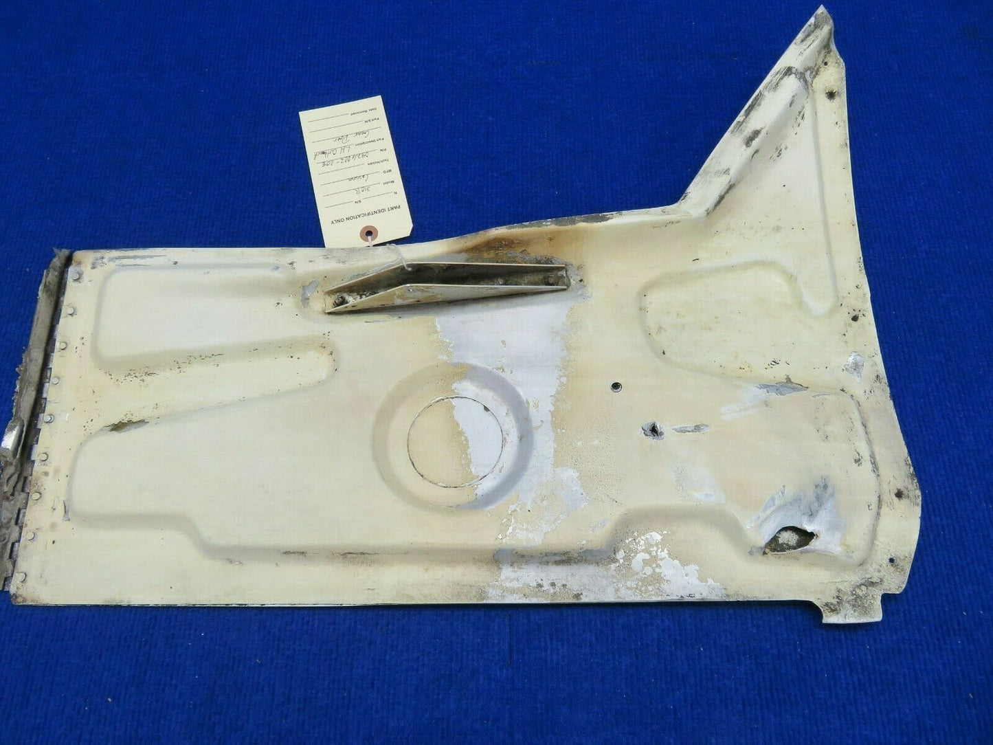 Damaged Cessna 310R LH OTBD Gear Door P/N 0826002-208 (0222-607)