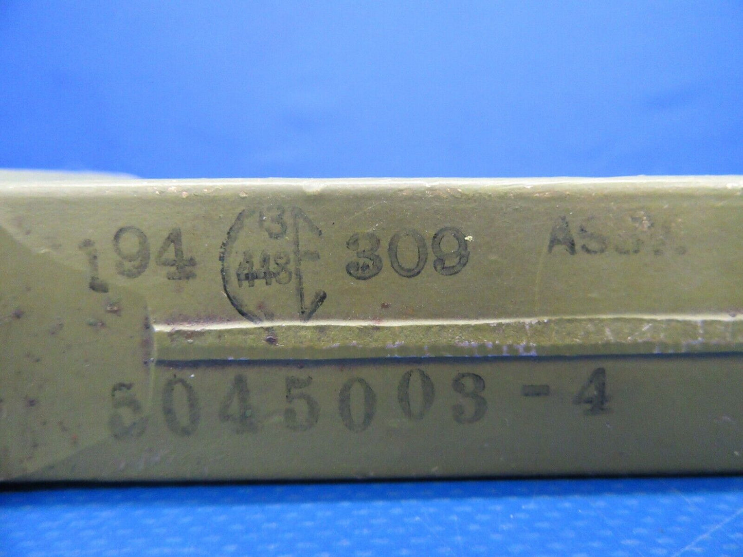 Cessna 310 / T310Q Bellcrank Assembly Idler P/N 5045003-4 (0519-510)