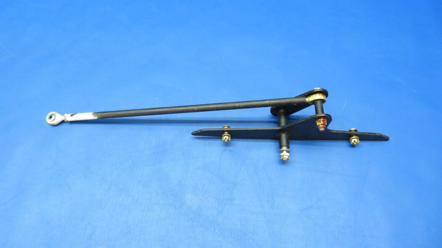 Piper PA-28 Aileron Bellcrank P/N 62771-00 (0523-890)
