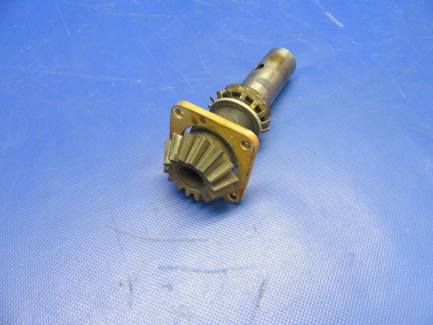 Cessna 177RG Sector Gear Support Pinion P/N 2081001-8 (0621-443)