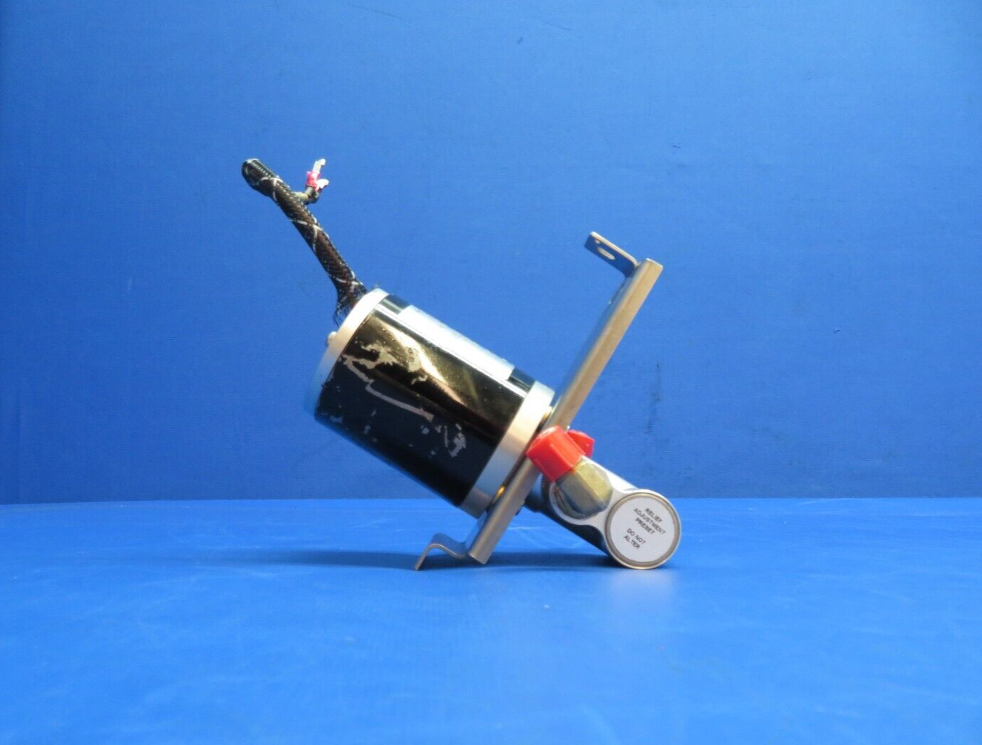 Diamond DA-42 Weldon Fuel Pump 24v P/N 18002-B (0623-582)