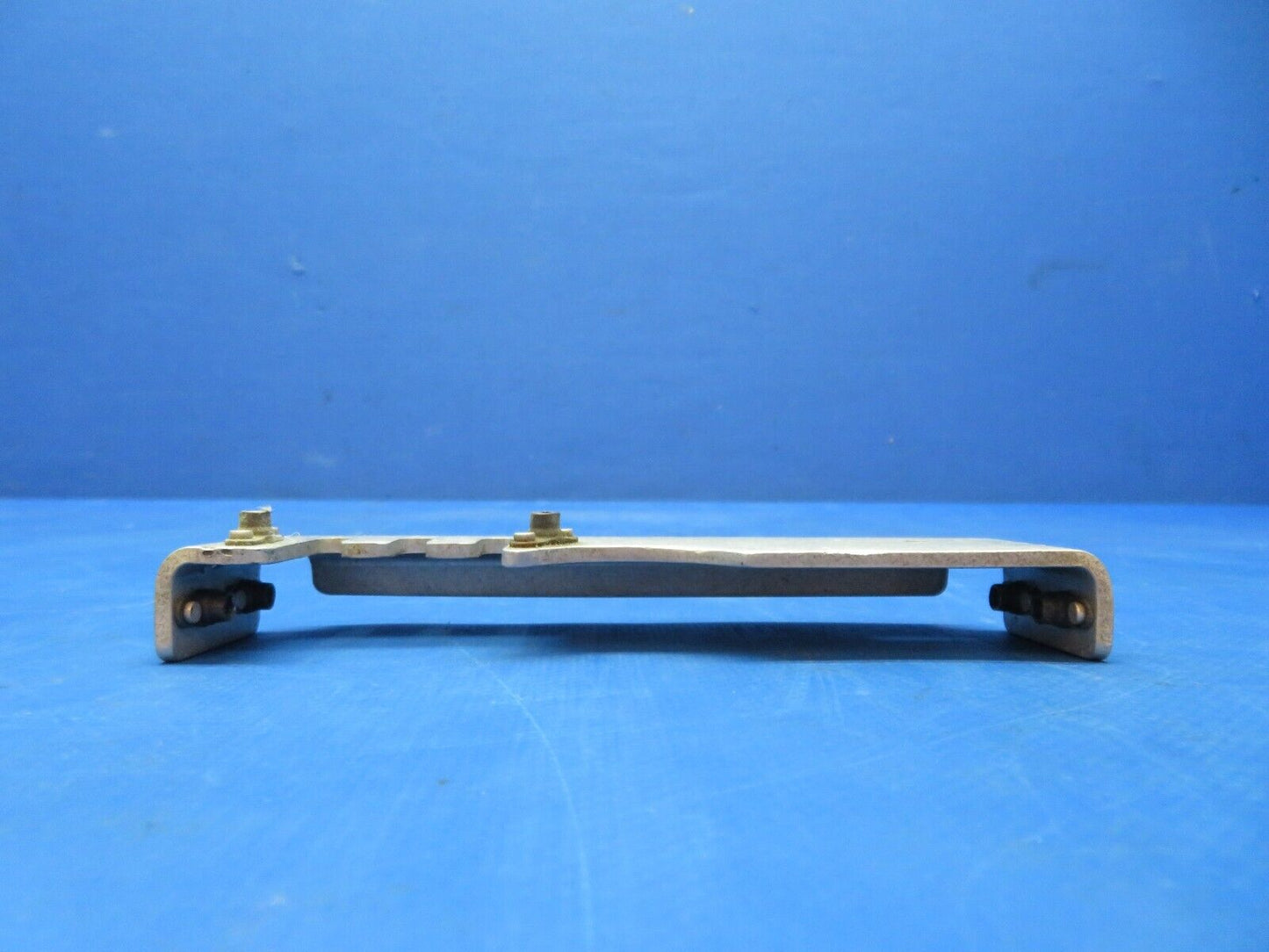 Piper PA-28R-180 Engine Control Bracket & Support P/N 67206-00 (1123-437)