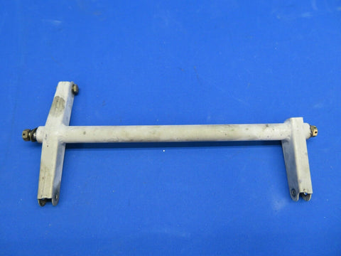 Cessna 210L Torque Tube Assy Nose Gear Door P/N 1217025-1 (0820-476)