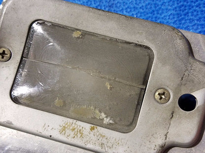 Beech Baron 58 Grimes Nose Baggage Light & Switch 28V P/N B-3555A-307 (0616-194)