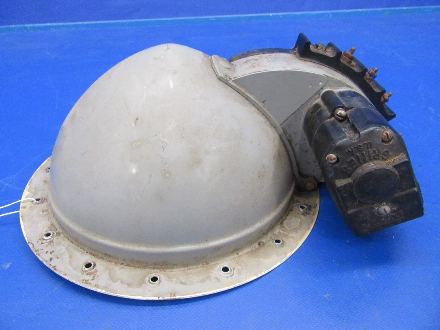 Cessna 310 Grimes Retractable Landing Light RH Wing 24V G-3801A-1A (1218-01)