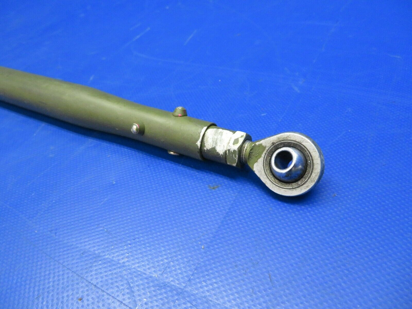 Cessna 310R Nose Gear Tube / Rod Intermediate Retract P/N 0813079-1 (0520-108)
