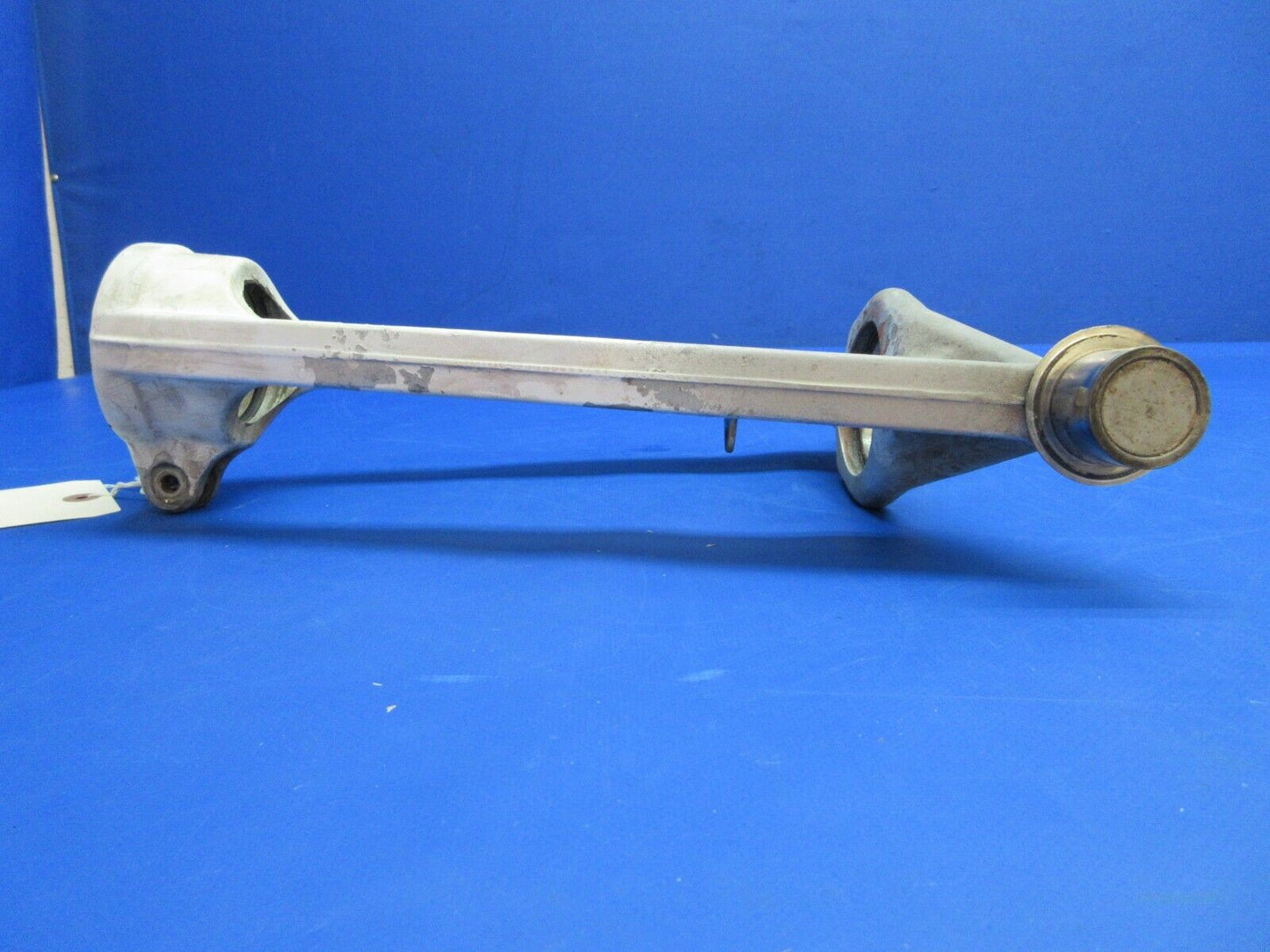 Cessna 401 Nose Gear Trunnion Assy 1.19" Diameter Lug P/N 5842000-213 (0523-578)