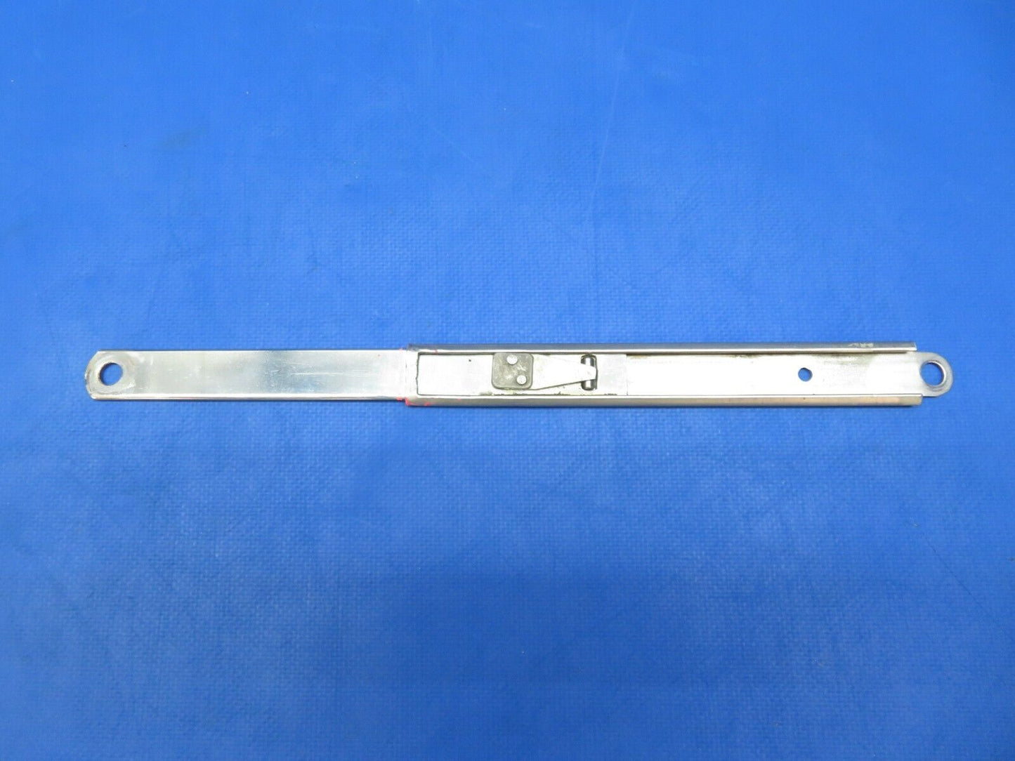 Cessna 310 / 310Q Door Stop Assy P/N 0811488-15 (0823-702)