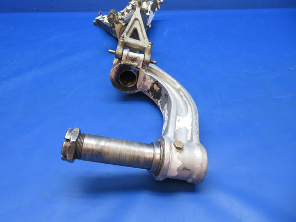 Beech 95-B55 Baron Nose Gear Assy P/N 35-825196-696 (0623-433)