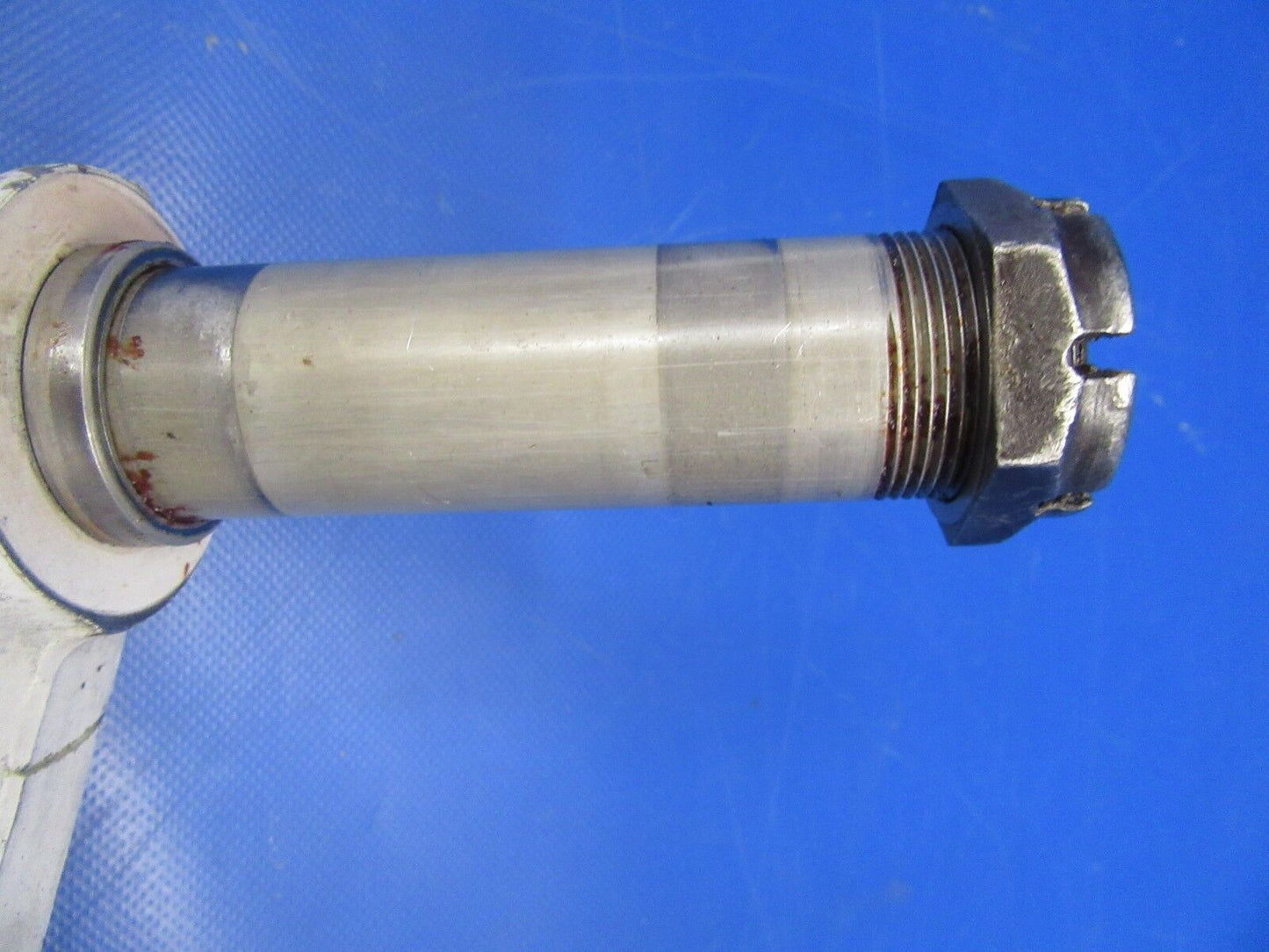 Beech Baron 95-B55 Nose Gear P/N 35-825196-696 -No Bracket (1018-29)