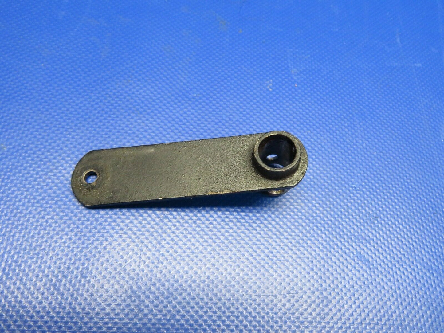 Piper PA-32R-300 Lance Fuel Selector Arm Control P/N 65392-000 (0121-188)