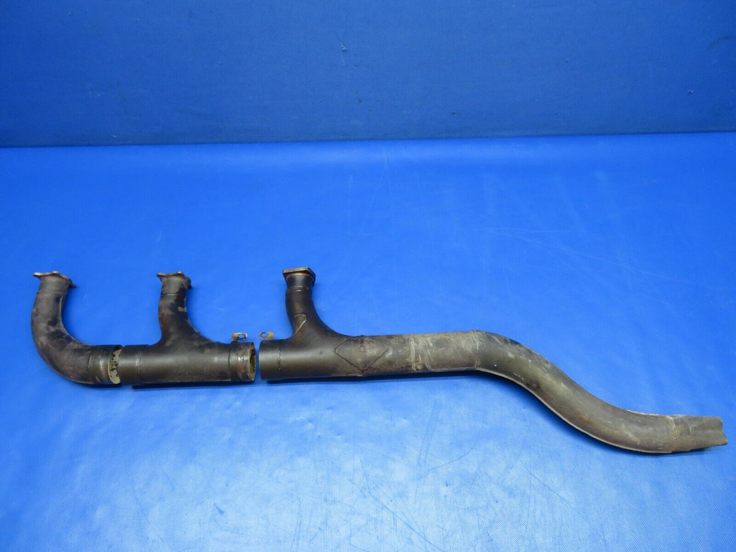 Early Cessna 310 Under Wing LH Exhaust Stack Assy P/N 0850670-37 (0224-1463)